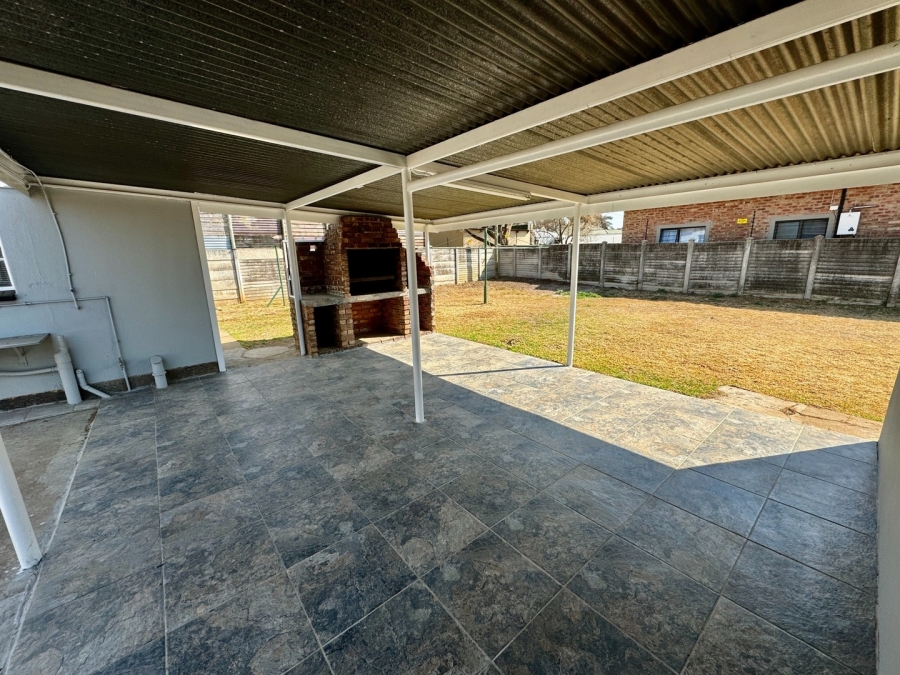 3 Bedroom Property for Sale in Potchefstroom North West